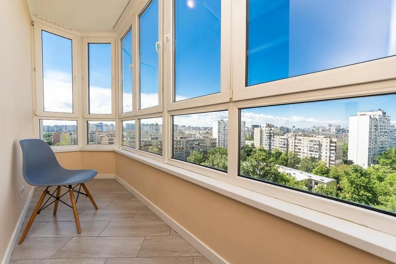 Apartment Апартаменти Метро Вирлиця Kyiv
