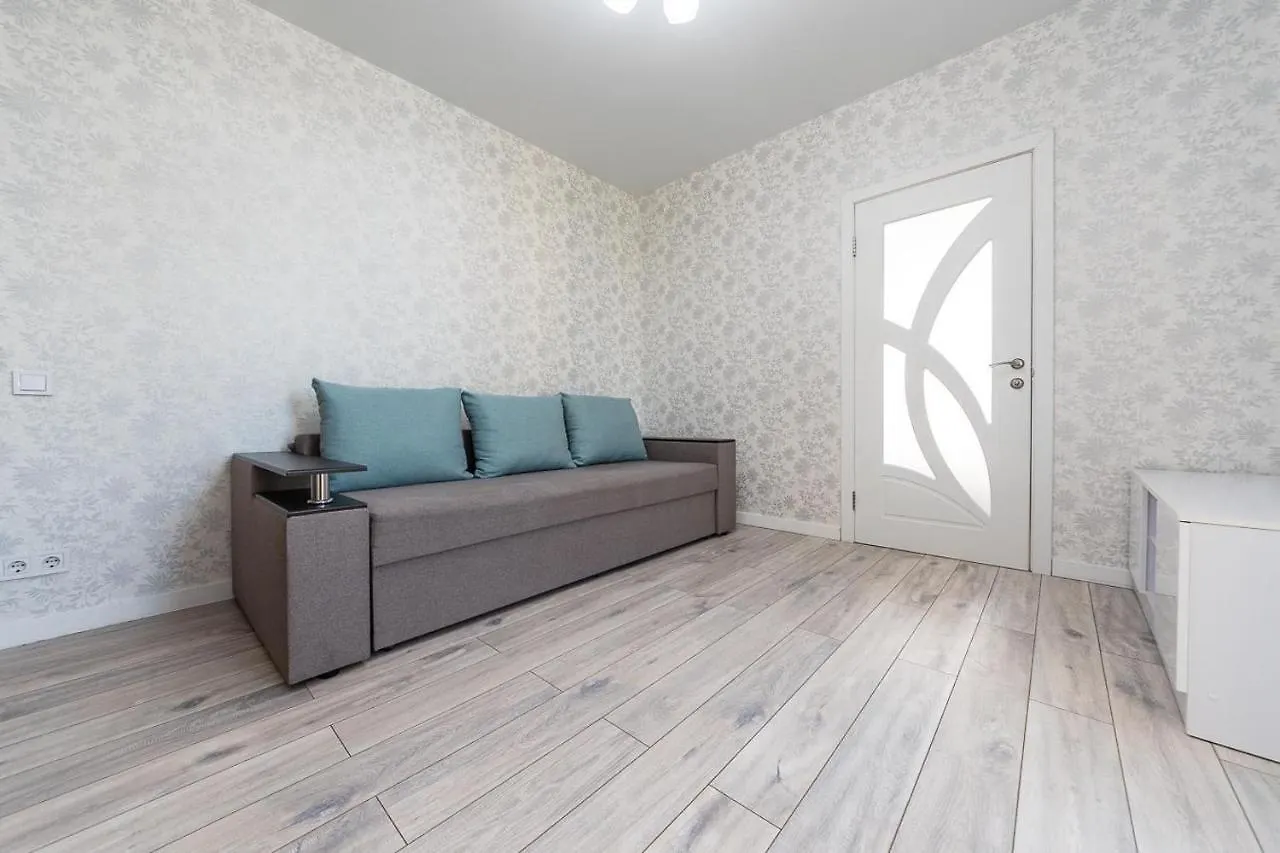 Апартаменти Метро Вирлиця Kyiv Apartment