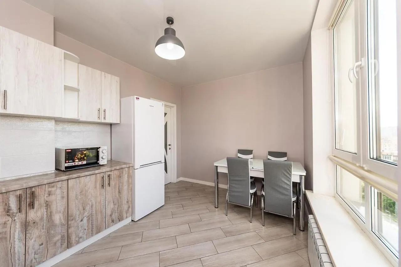 Апартаменти Метро Вирлиця Kyiv Apartment