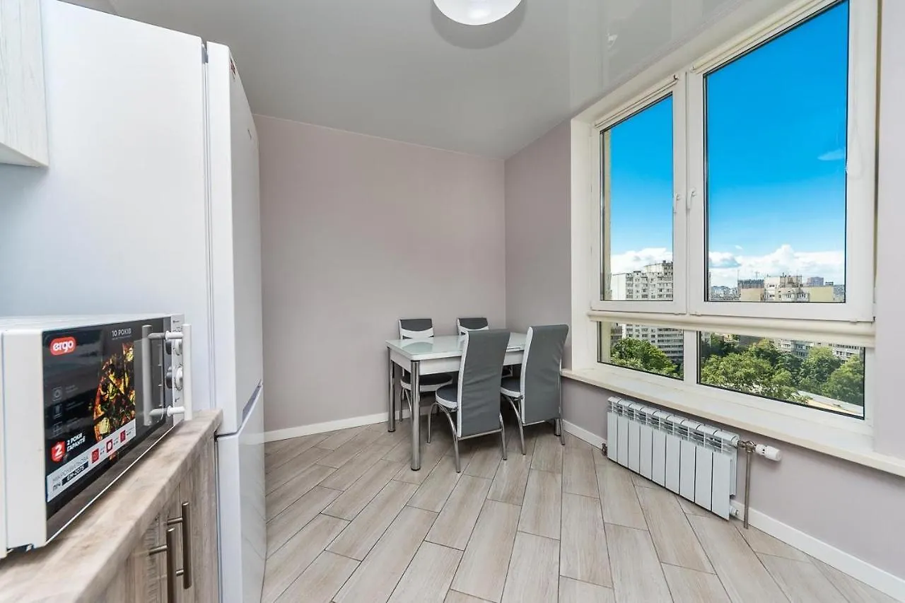 Апартаменти Метро Вирлиця Kyiv Apartment