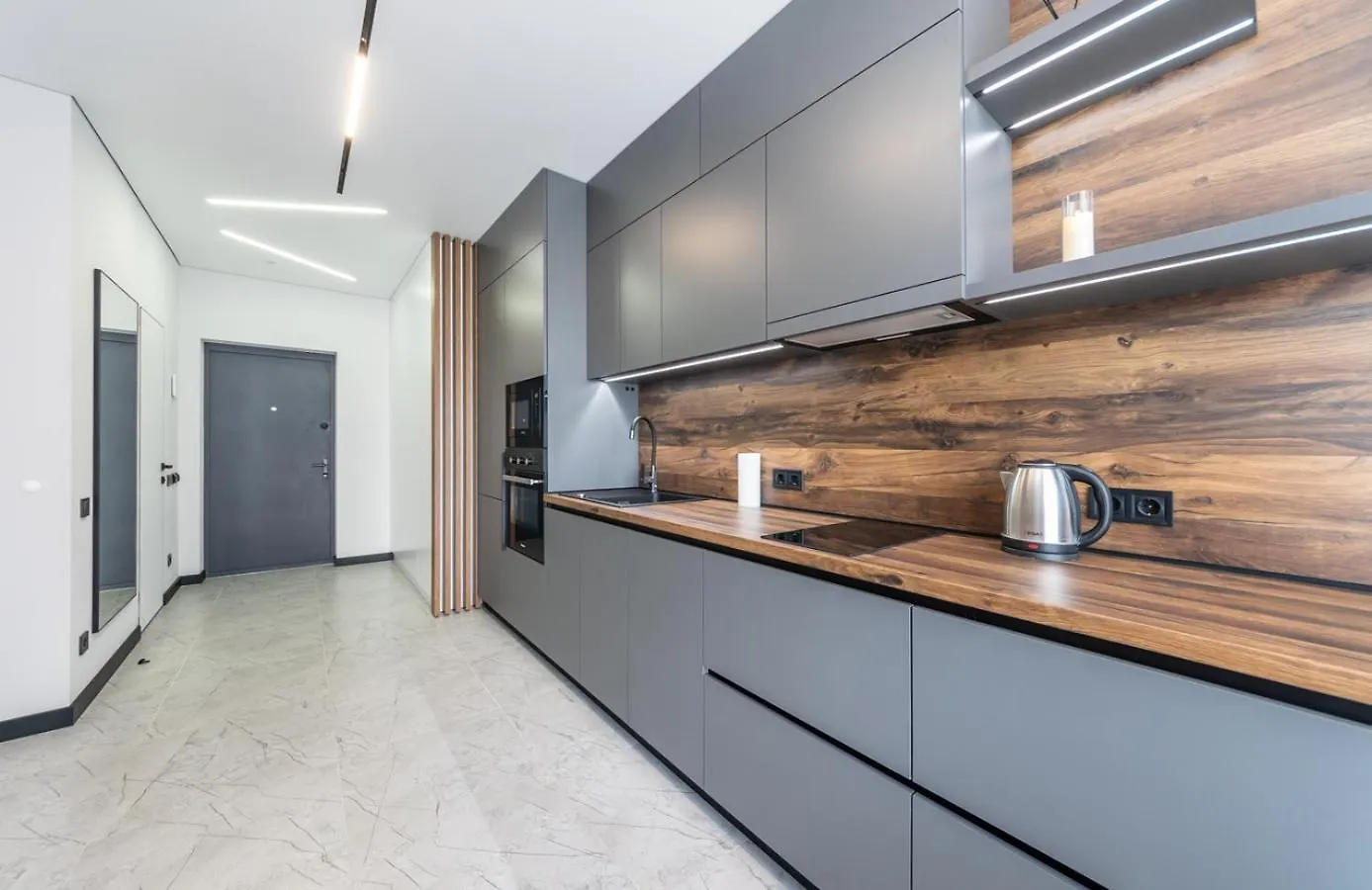 Apartment Апартаменти Метро Вирлиця Kyiv
