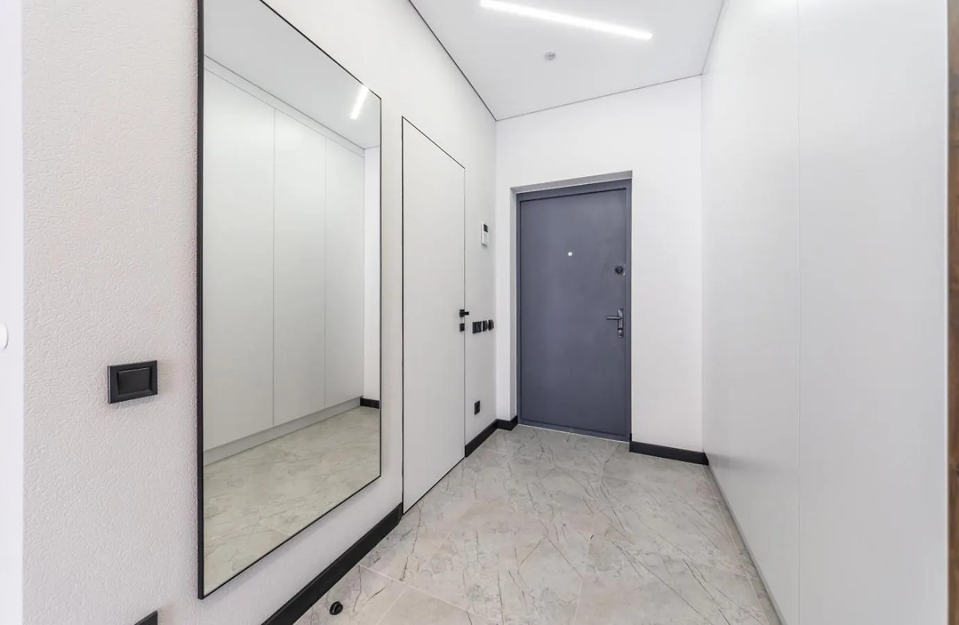 Апартаменти Метро Вирлиця Kyiv Apartment